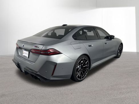 Used 2026 BMW M5 w/ Executive Package AWD/4WD image 36