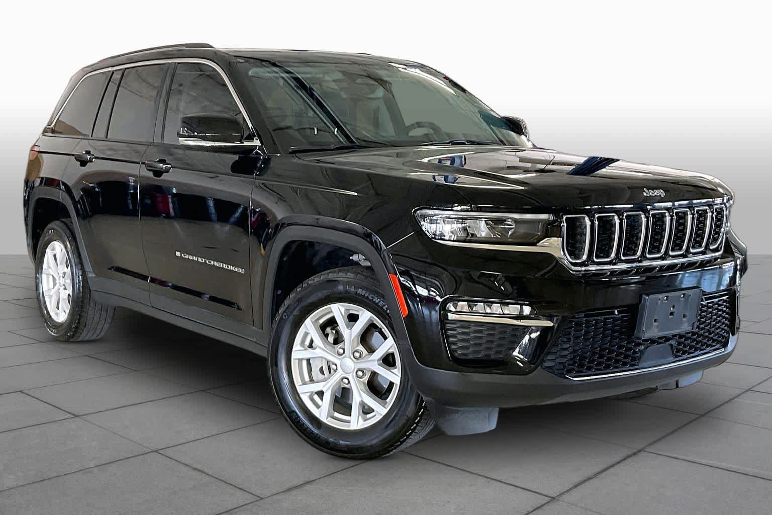 Used 2023 Jeep Grand Cherokee Limited RWD image 2