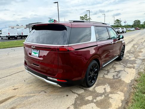 Used 2022 Kia Carnival SX Prestige FWD image 3