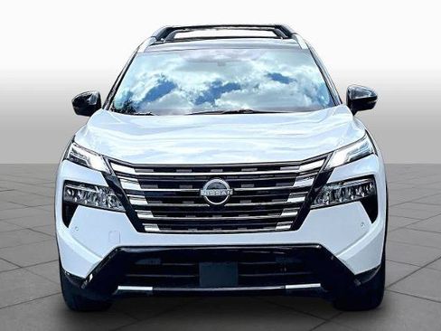 Certified 2026 Nissan Rogue Platinum w/ Platinum Premium Package AWD/4WD image 4