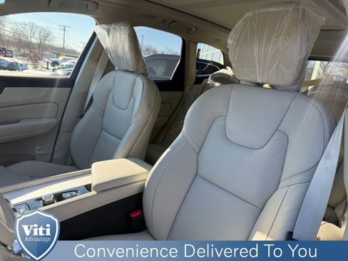 New 2026 Volvo XC60 T8 Ultra w/ Protection Package Premier image 13