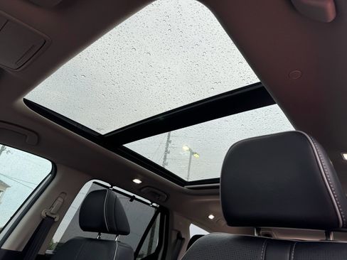Certified 2024 Honda Pilot Elite image 25