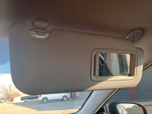 Used 2015 Toyota Corolla S image 75