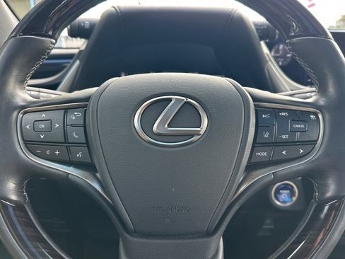 Used 2020 Lexus ES 300h w/ Luxury Package image 22