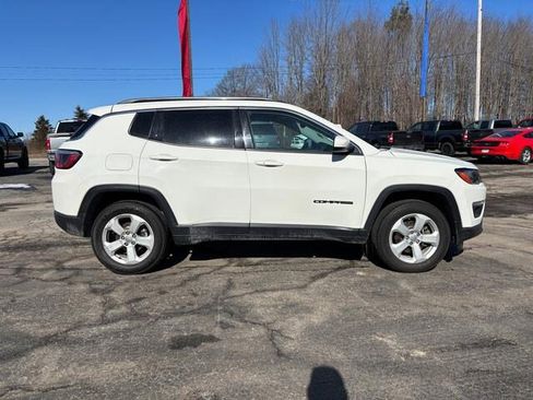 Used 2020 Jeep Compass Latitude w/ Cold Weather Group AWD/4WD image 8