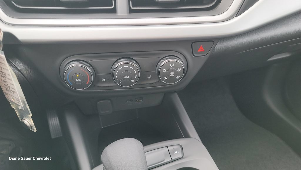 New 2026 Chevrolet Trax LS w/ LS Convenience Package FWD image 22