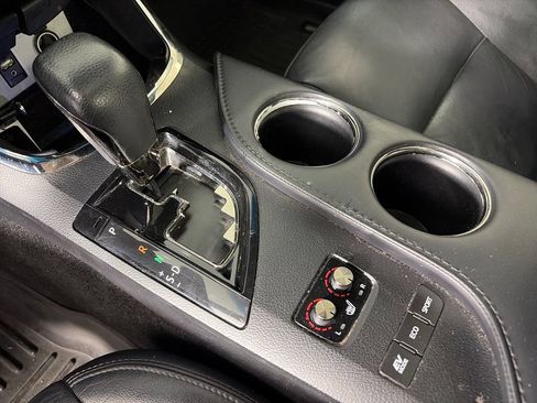 Used 2014 Toyota Avalon XLE Touring FWD image 22