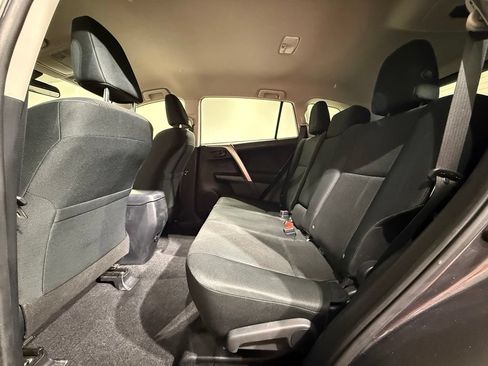 Used 2018 Toyota RAV4 LE w/ All Weather Liner Package AWD/4WD image 18
