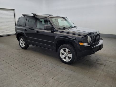 Used 2017 Jeep Patriot Latitude FWD image 11