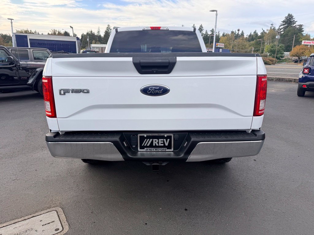 Used 2017 Ford F150 XLT w/ Trailer Tow Package AWD/4WD image 4