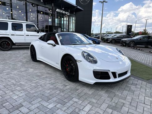 Used 2019 Porsche 911 Targa 4 GTS AWD/4WD image 7