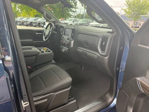 Used 2021 Chevrolet Silverado 1500 LT w/ Convenience Package II AWD/4WD image 15