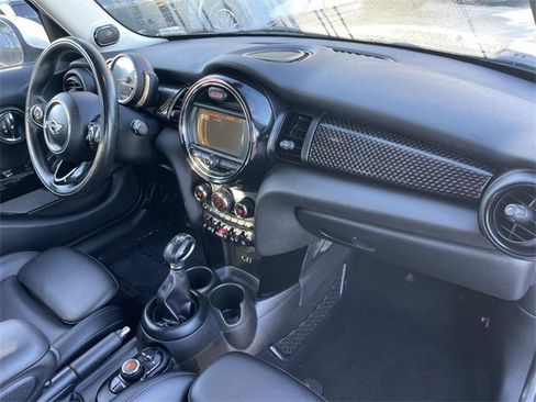 Used 2018 MINI Cooper S image 36