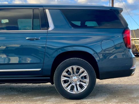 New 2026 GMC Yukon XL Denali w/ Sun & Power Step Package image 11