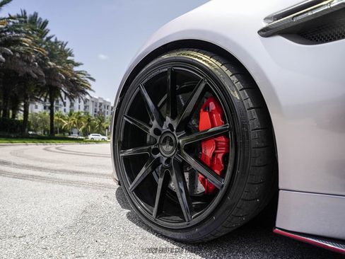 Used 2014 Aston Martin Vanquish Volante RWD image 67