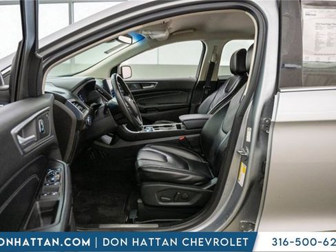 Used 2022 Ford Edge Titanium image 5