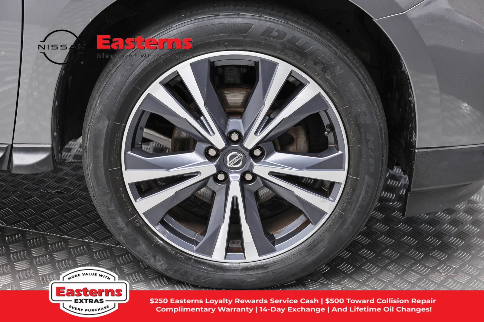 Used 2020 Nissan Pathfinder Platinum AWD/4WD image 32