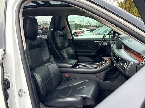 Used 2020 Lincoln Aviator Reserve w/ Equipment Group 202A image 30