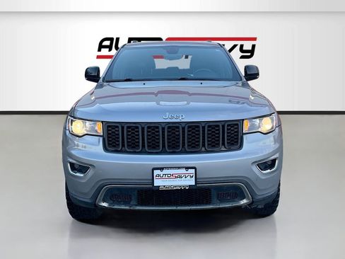 Used 2018 Jeep Grand Cherokee Limited image 2