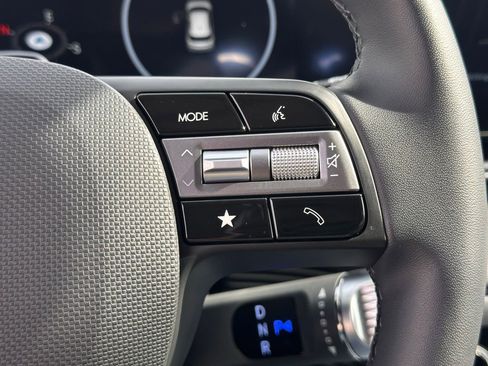 Certified 2025 Hyundai Ioniq 5 SE image 32