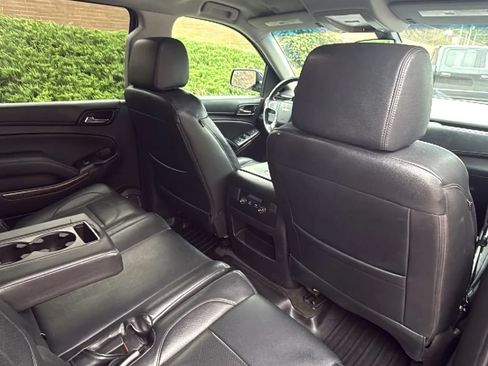 Used 2016 Chevrolet Suburban LS RWD image 28
