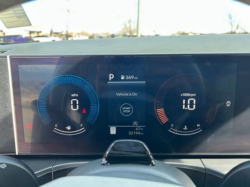 Used 2025 Hyundai Santa Fe SEL image 13