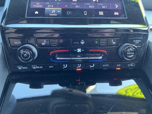 Certified 2023 Jeep Grand Cherokee Altitude AWD/4WD image 27