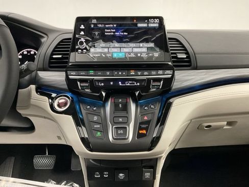 New 2026 Honda Odyssey Elite image 15