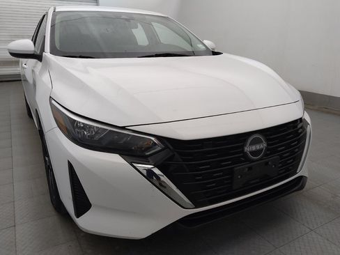 Used 2024 Nissan Sentra SV FWD image 13
