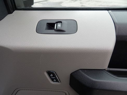 Used 2019 Ford F250 XL w/ Power Equipment Group image 39