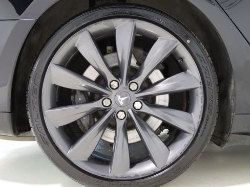 Used 2015 Tesla Model S 70 image 69