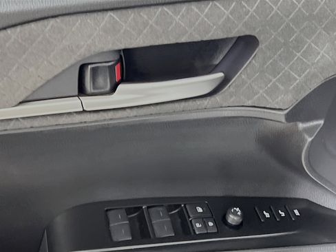 Used 2025 Toyota Camry XLE w/ Premium Plus Package image 17