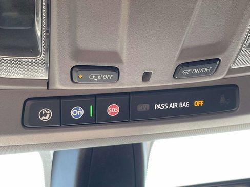 Used 2020 Chevrolet Silverado 1500 Custom w/ Custom Value Package image 27