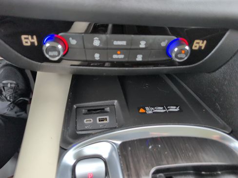 Used 2023 Buick Enclave Essence w/ Experience Buick Package FWD image 22