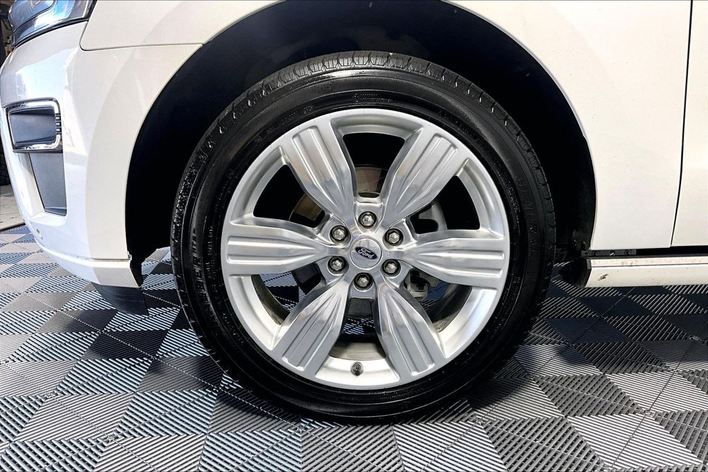 Certified 2023 Ford Expedition Platinum AWD/4WD image 8