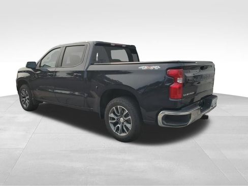 Used 2024 Chevrolet Silverado 1500 LT AWD/4WD image 3