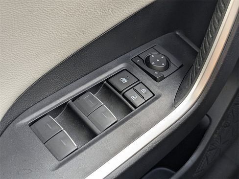 Used 2024 Toyota RAV4 Limited image 20