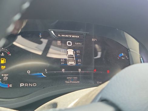 New 2026 RAM 2500 Limited AWD/4WD image 17