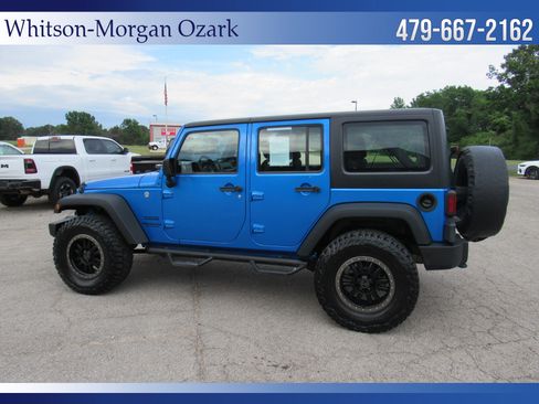 Used 2016 Jeep Wrangler Unlimited Sport w/ Connectivity Group AWD/4WD image 9