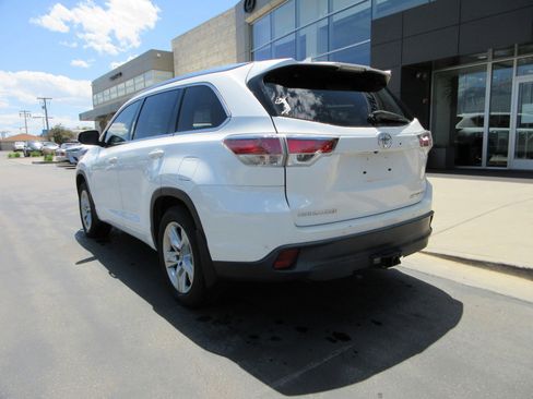 Used 2016 Toyota Highlander Limited Platinum AWD/4WD image 5