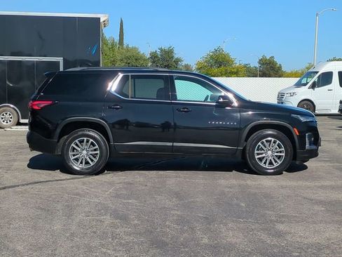 Used 2023 Chevrolet Traverse LT FWD image 9