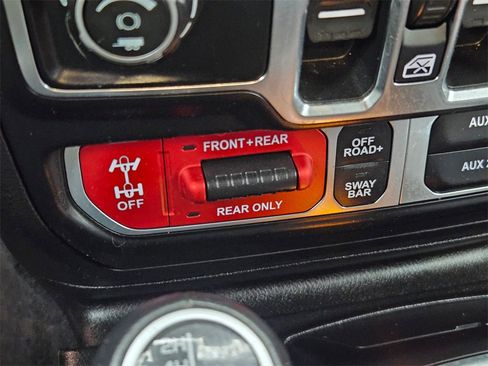 Used 2020 Jeep Gladiator Rubicon image 27