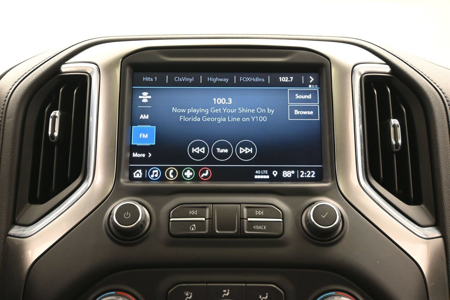 Used 2022 Chevrolet Silverado 1500 LT Trail Boss w/ Convenience Package II AWD/4WD image 34