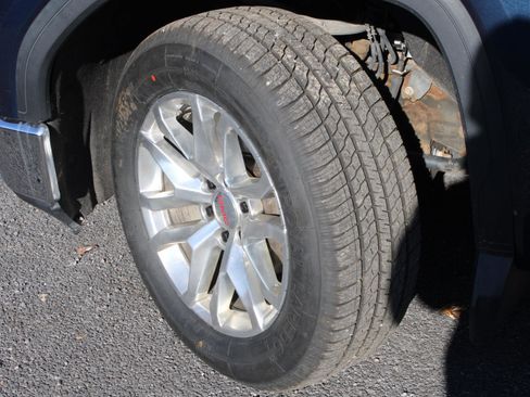 Used 2019 GMC Sierra 1500 SLT w/ SLT Premium Package image 16