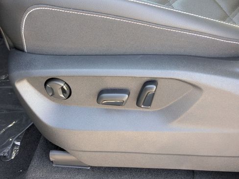 New 2026 Volkswagen Atlas SE image 15