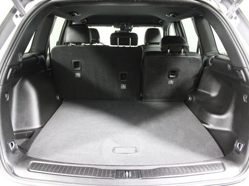 Used 2022 Jeep Grand Cherokee Altitude RWD image 46
