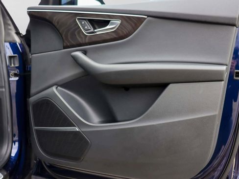 Used 2021 Audi Q8 Premium Plus w/ Premium Plus Package image 37