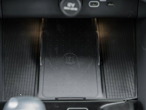 New 2026 Volvo XC40 B5 Plus w/ Protection Package Premier image 25