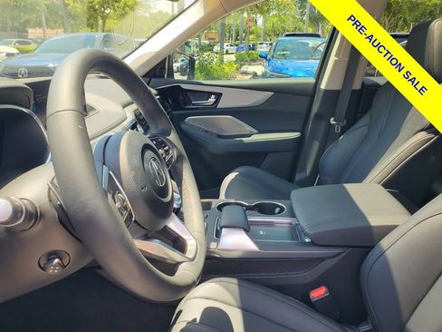Used 2024 Acura MDX SH-AWD image 17