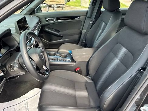 Used 2025 Honda Civic Sport image 5